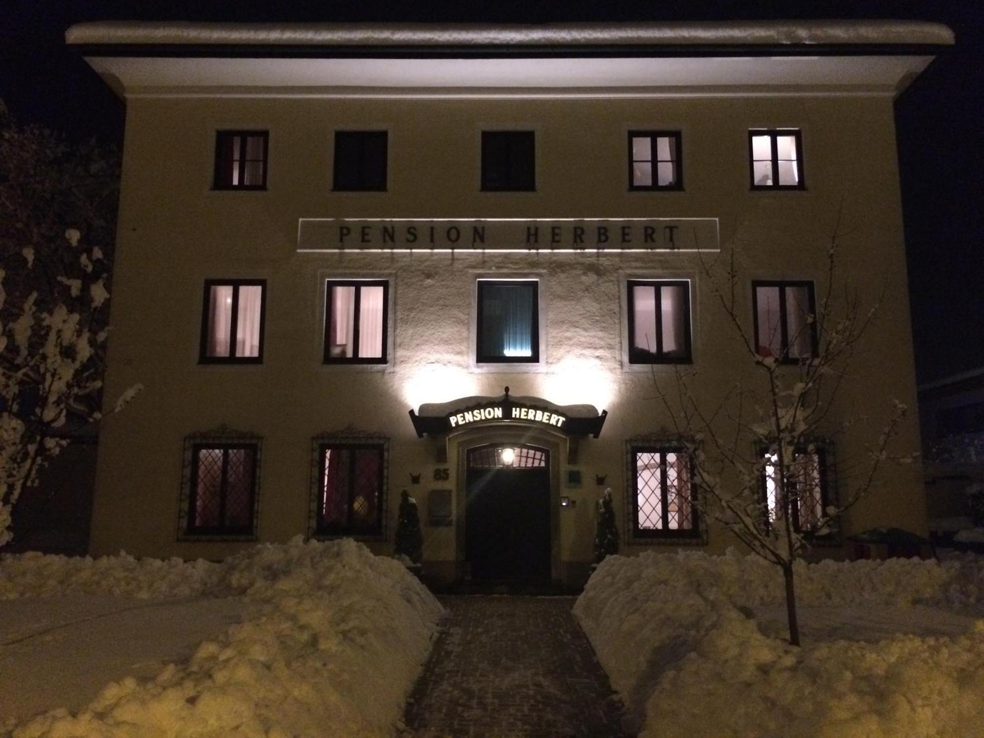 Hotel Pension Herbert Salzburg Luaran gambar
